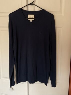 American Eagle Outfitters Men's V-Neck Sweater in Navy Blue